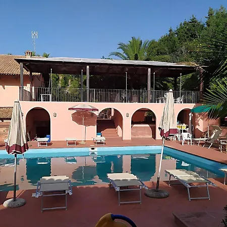 Lovely In Sant Irene Torre Vecchia With Pool Apartment San Costantino